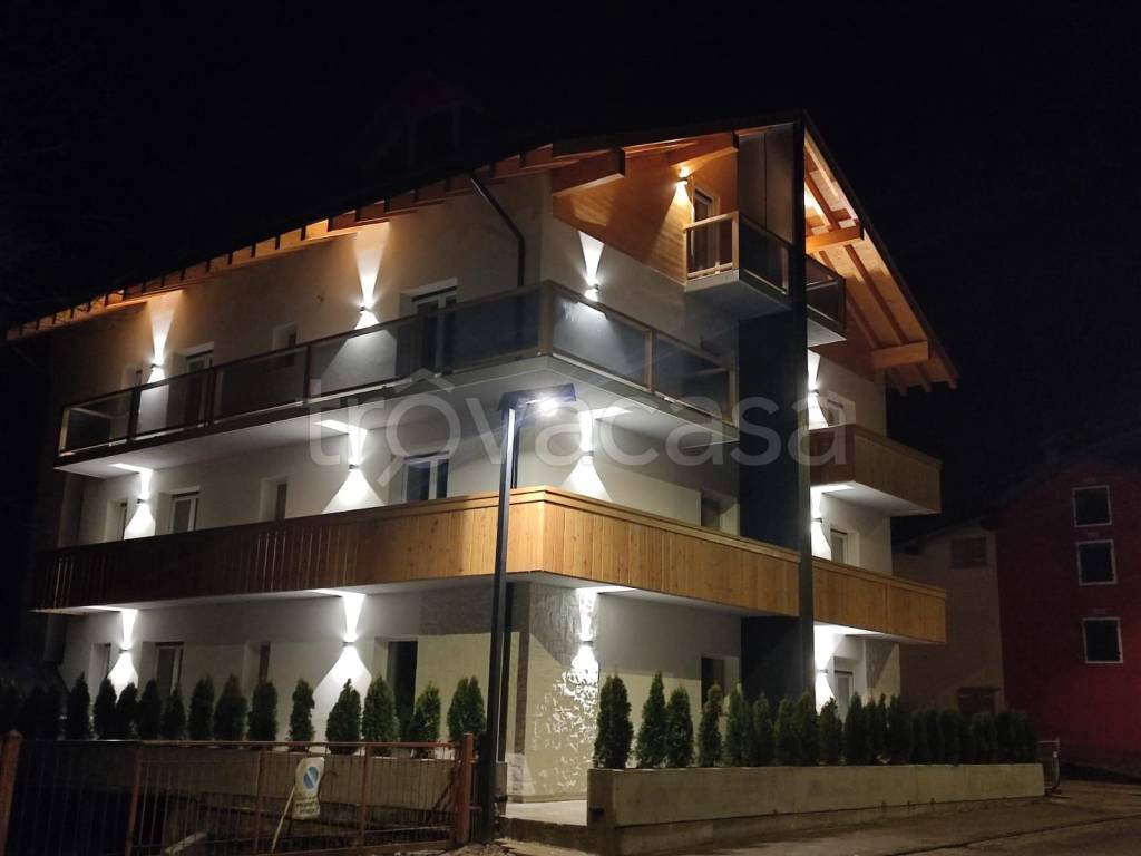 appartamento in vendita a Roana in zona Canove