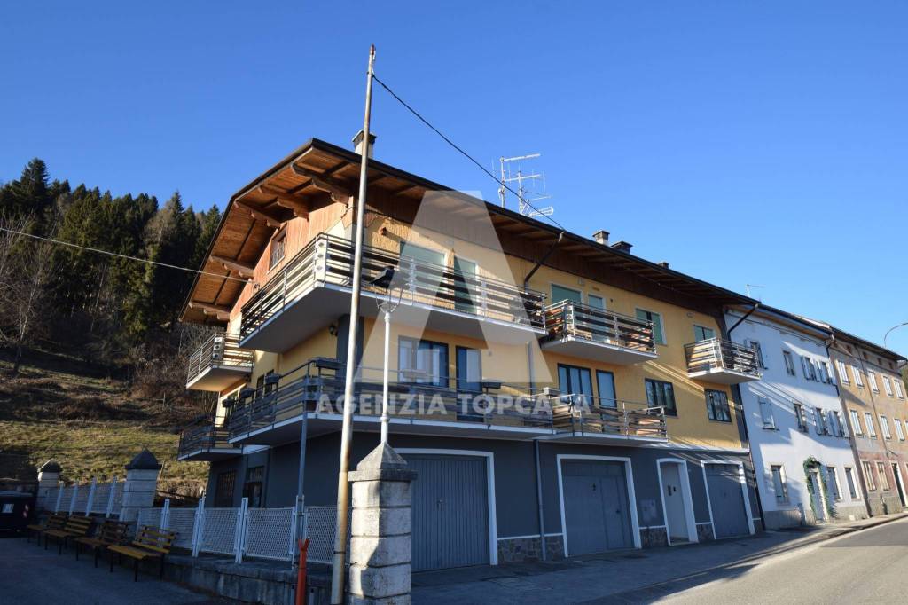 appartamento in vendita a Roana in zona Mezzaselva