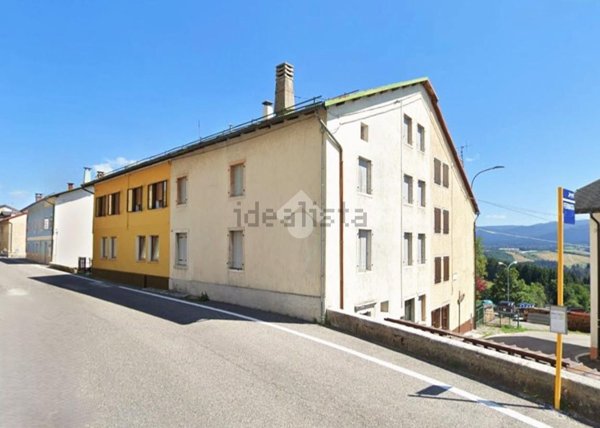 casa semindipendente in vendita a Roana in zona Mezzaselva