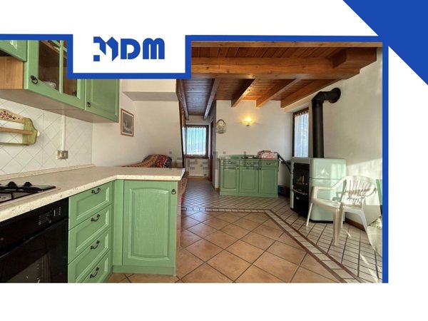 casa indipendente in vendita a Roana in zona Canove