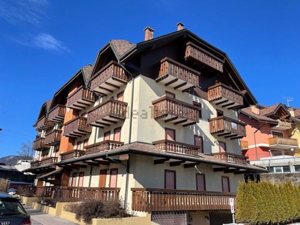 appartamento in vendita a Roana in zona Canove