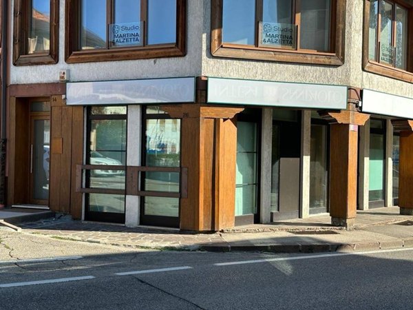 locale commerciale in vendita a Roana in zona Canove