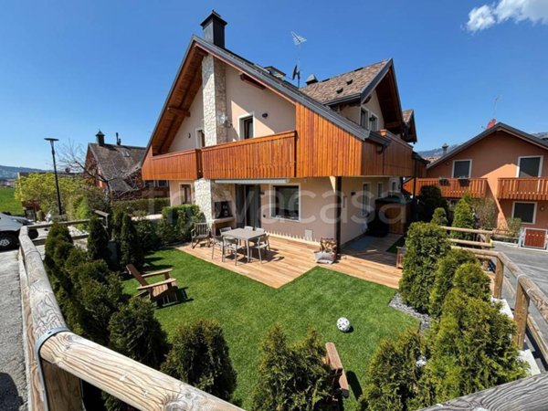 casa indipendente in vendita a Roana in zona Canove