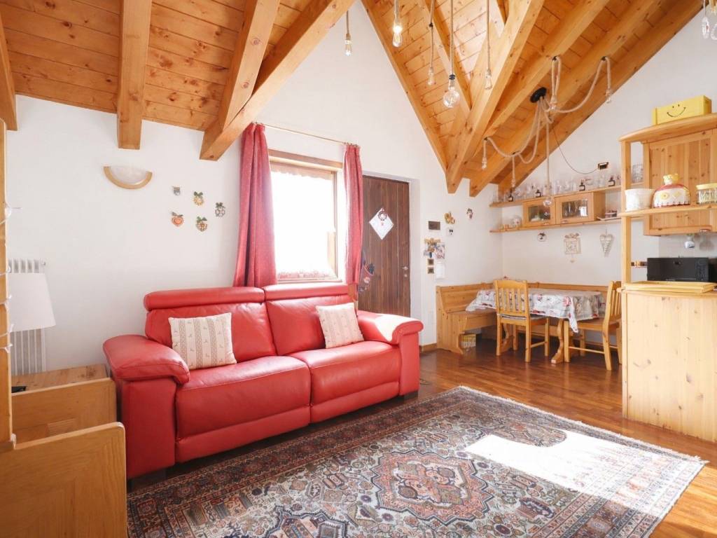 appartamento in vendita a Roana in zona Canove