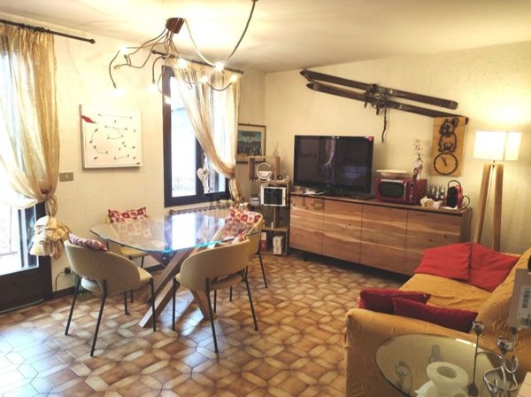 appartamento in vendita a Roana in zona Cesuna