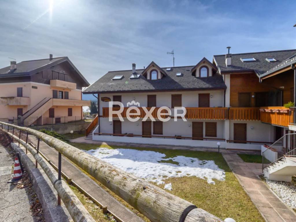 appartamento in vendita a Roana in zona Canove