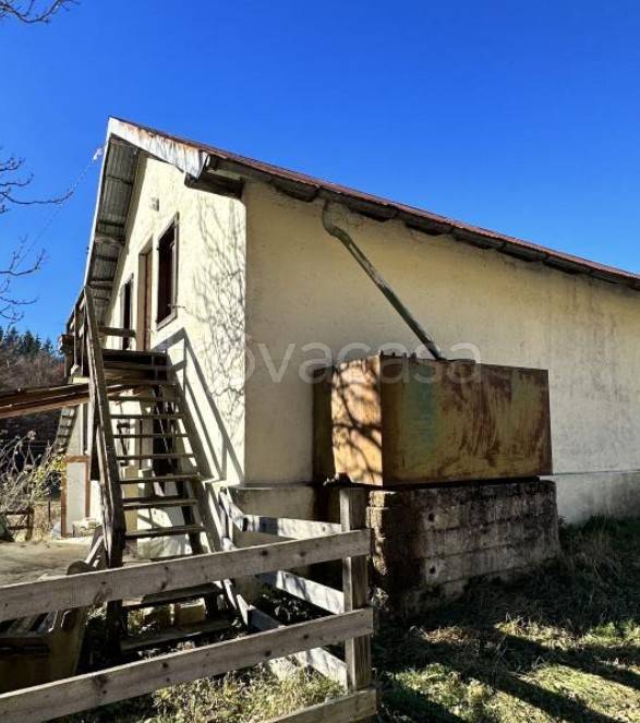 ufficio in vendita a Roana in zona Canove