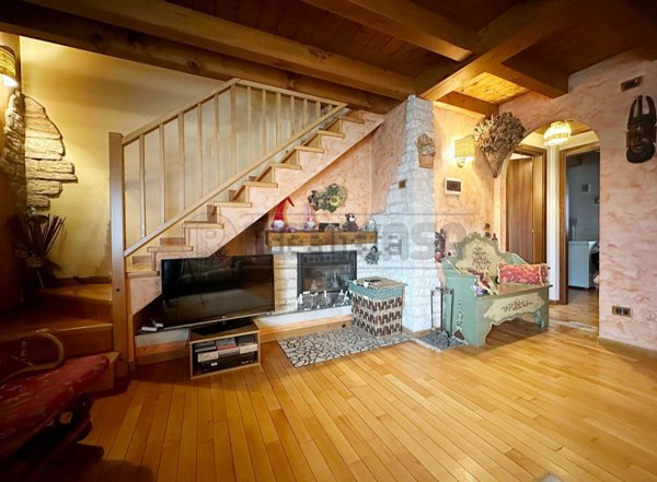 appartamento in vendita a Roana in zona Canove