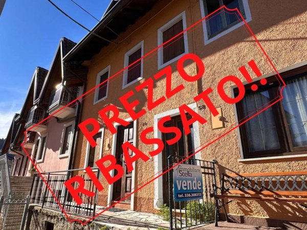 casa semindipendente in vendita a Roana in zona Cesuna