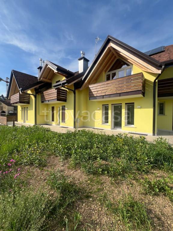appartamento in vendita a Roana in zona Canove