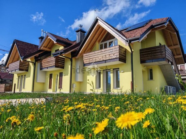 appartamento in vendita a Roana in zona Treschè Conca
