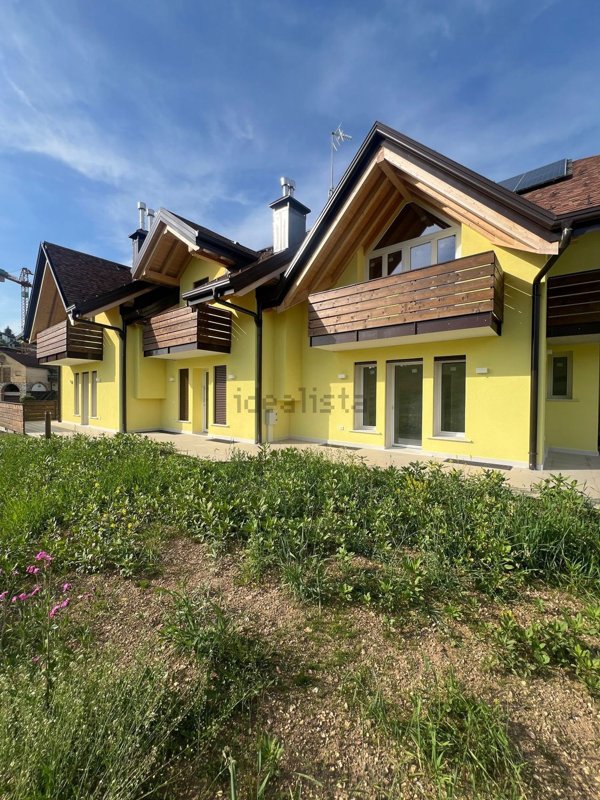 appartamento in vendita a Roana in zona Treschè Conca