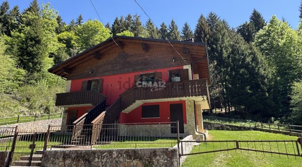 appartamento in vendita a Roana in zona Cesuna
