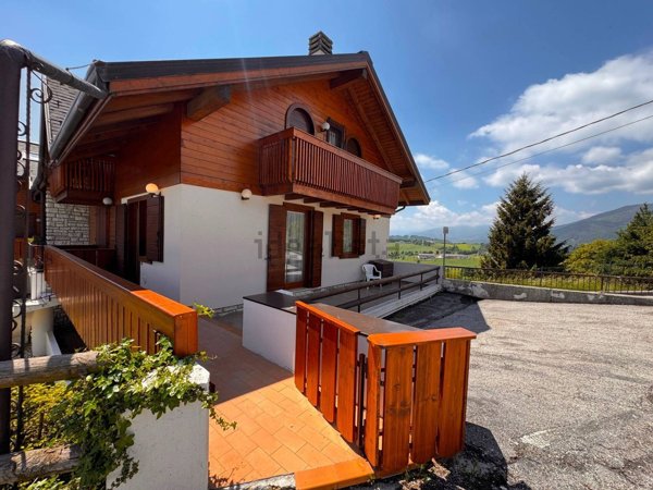 appartamento in vendita a Roana in zona Canove