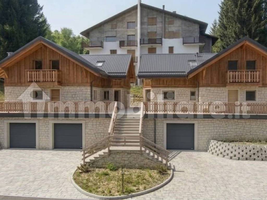 appartamento in vendita a Roana in zona Cesuna