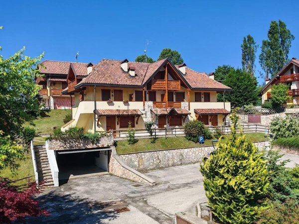 appartamento in vendita a Roana in zona Cesuna