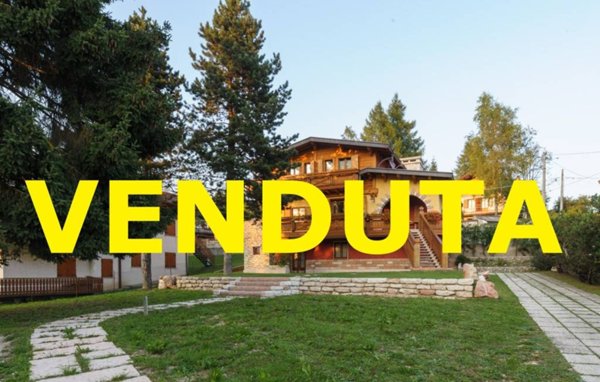 casa indipendente in vendita a Roana in zona Canove