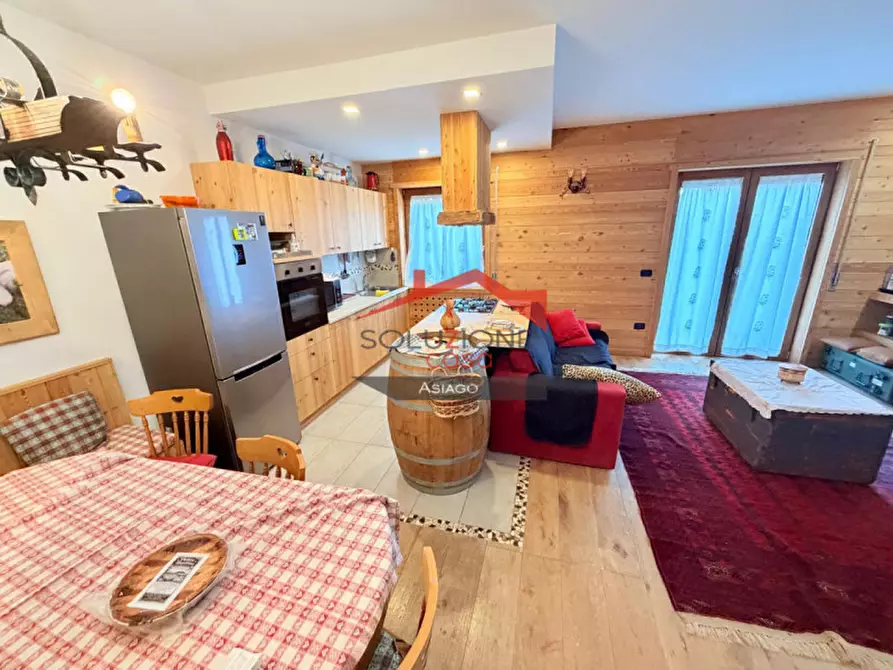 casa indipendente in vendita a Roana in zona Roana