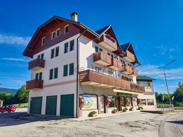 appartamento in vendita a Roana in zona Treschè Conca