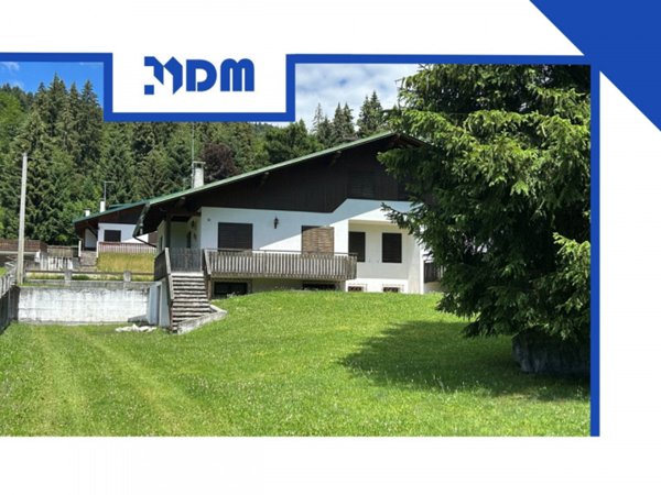 casa indipendente in vendita a Roana in zona Cesuna