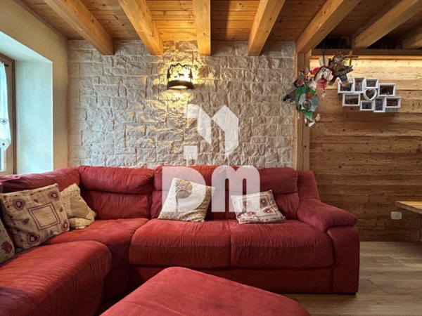casa indipendente in vendita a Roana in zona Canove