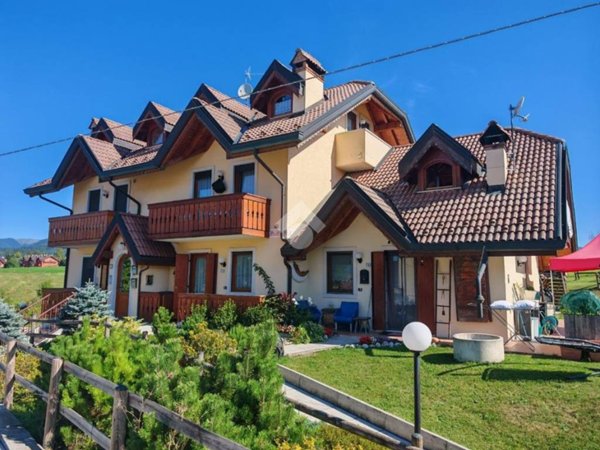 appartamento in vendita a Roana in zona Canove