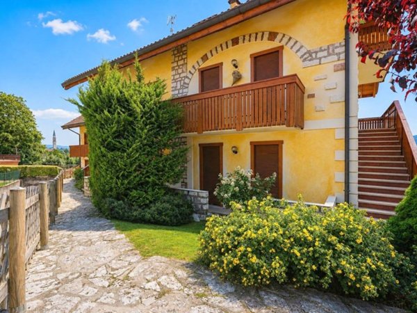 appartamento in vendita a Roana in zona Mezzaselva