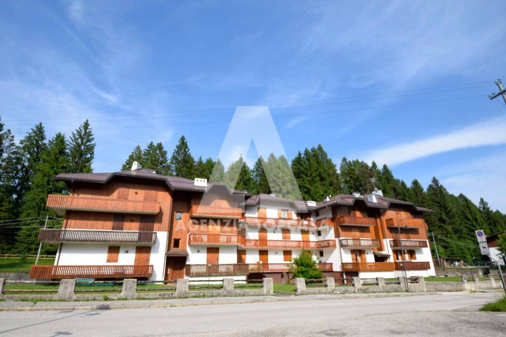 appartamento in vendita a Roana in zona Mezzaselva