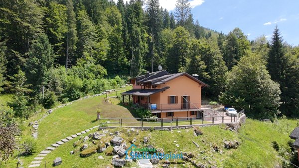 casa indipendente in vendita a Roana