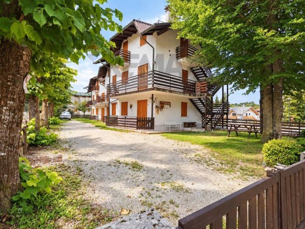 appartamento in vendita a Roana in zona Treschè Conca