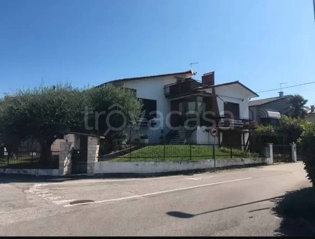 casa indipendente in vendita a Romano d'Ezzelino