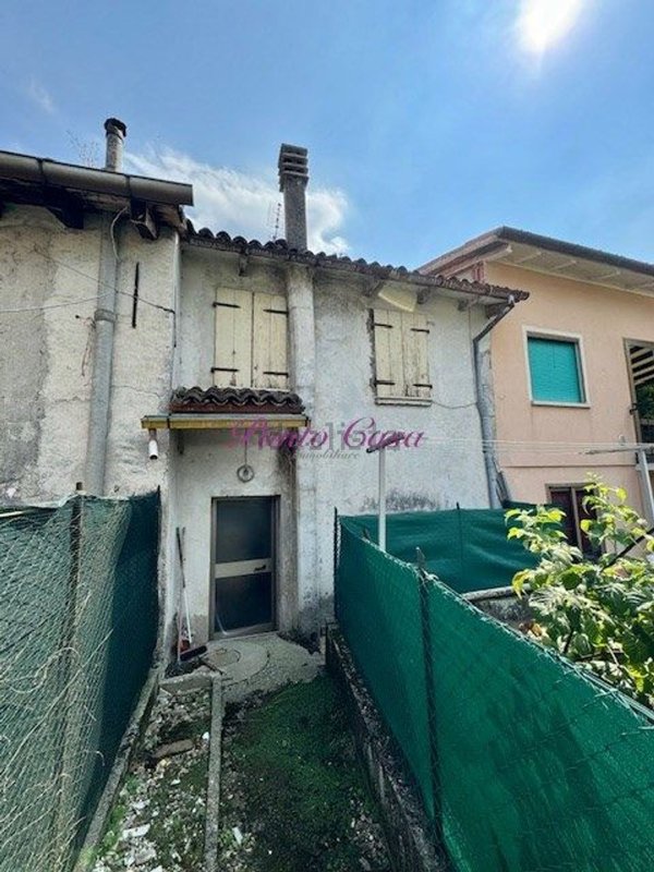 casa indipendente in vendita a Romano d'Ezzelino