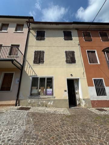 casa indipendente in vendita a Romano d'Ezzelino