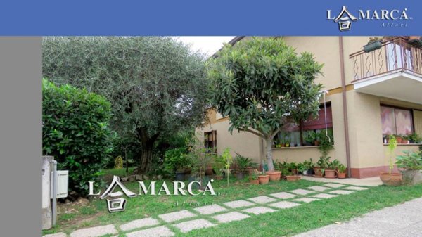 casa indipendente in vendita a Romano d'Ezzelino