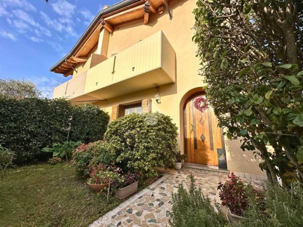 casa indipendente in vendita a Romano d'Ezzelino