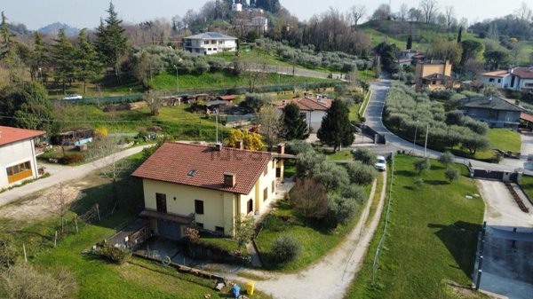 casa indipendente in vendita a Romano d'Ezzelino