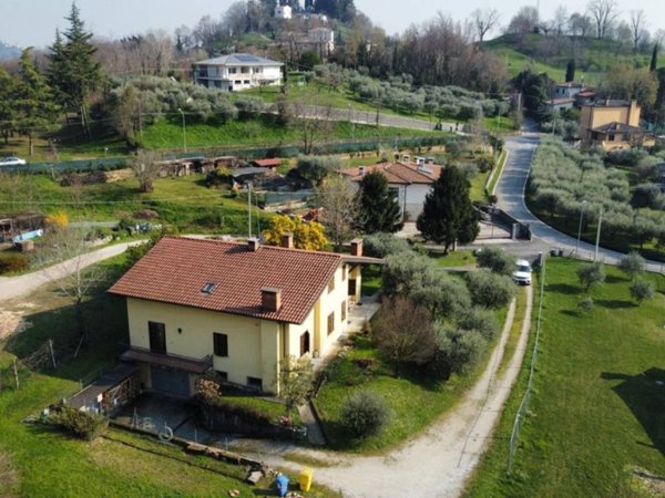 casa indipendente in vendita a Romano d'Ezzelino
