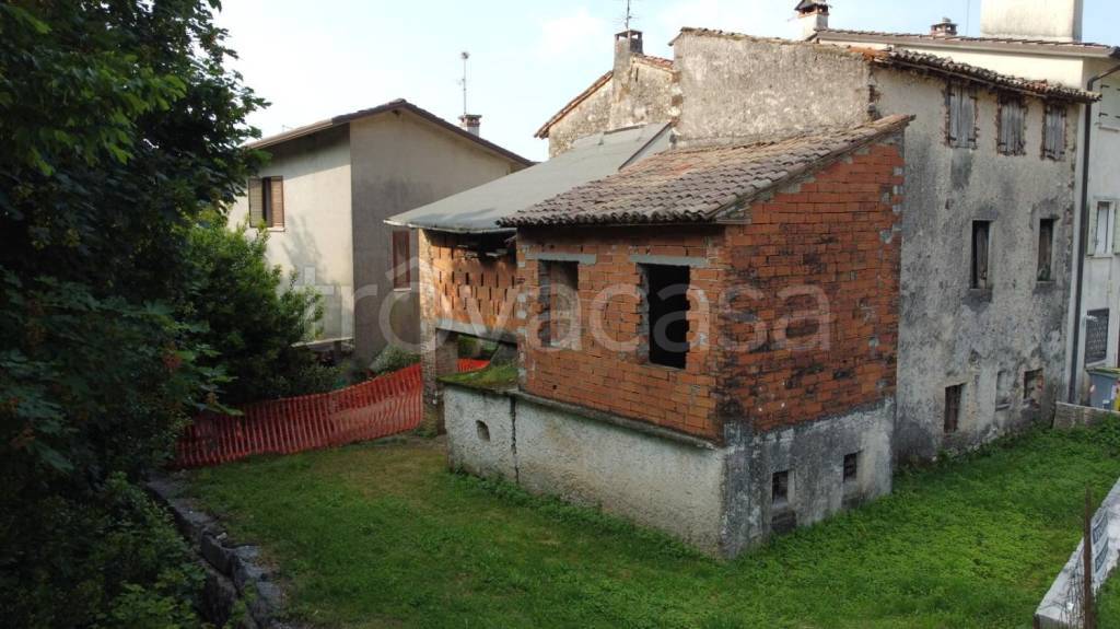 casa indipendente in vendita a Romano d'Ezzelino