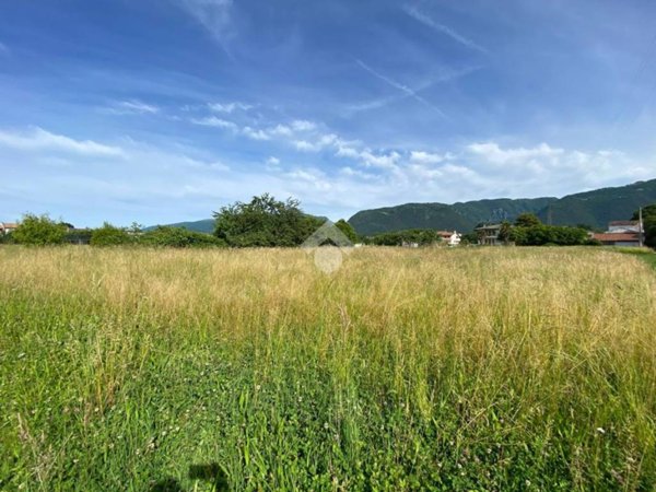 terreno edificabile in vendita a Romano d'Ezzelino in zona San Giacomo