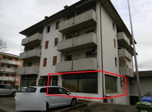 negozio in vendita a Romano d'Ezzelino in zona Fellette