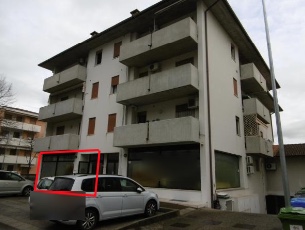 negozio in vendita a Romano d'Ezzelino in zona Fellette