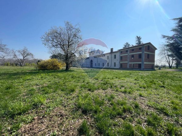 casale in vendita a Romano d'Ezzelino