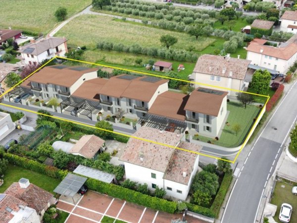 casa indipendente in vendita a Romano d'Ezzelino