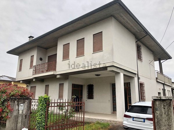 casa indipendente in vendita a Romano d'Ezzelino in zona San Giacomo