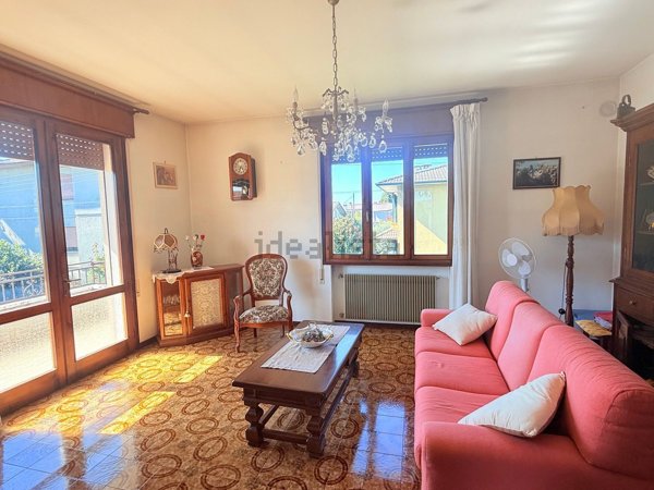 casa indipendente in vendita a Romano d'Ezzelino