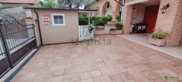 casa indipendente in vendita a Romano d'Ezzelino in zona Fellette