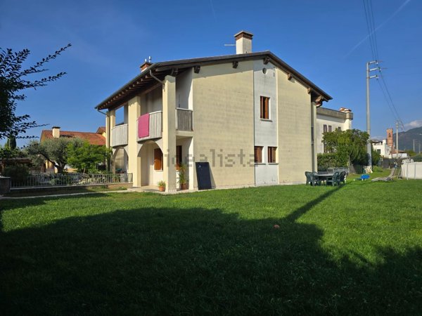 appartamento in vendita a Romano d'Ezzelino in zona Fellette