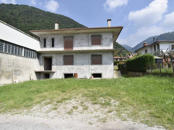 casa indipendente in vendita a Romano d'Ezzelino