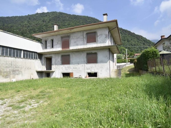 casa indipendente in vendita a Romano d'Ezzelino