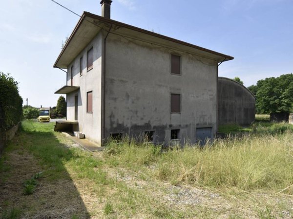 casa indipendente in vendita a Romano d'Ezzelino